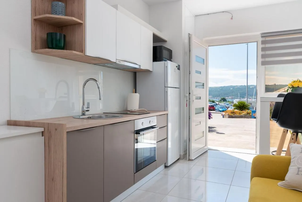 Apartment Leo تروغير